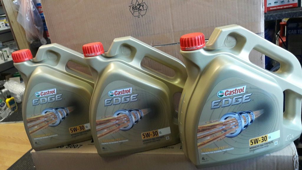 Castrol Edge Vs.Mobil1の比較