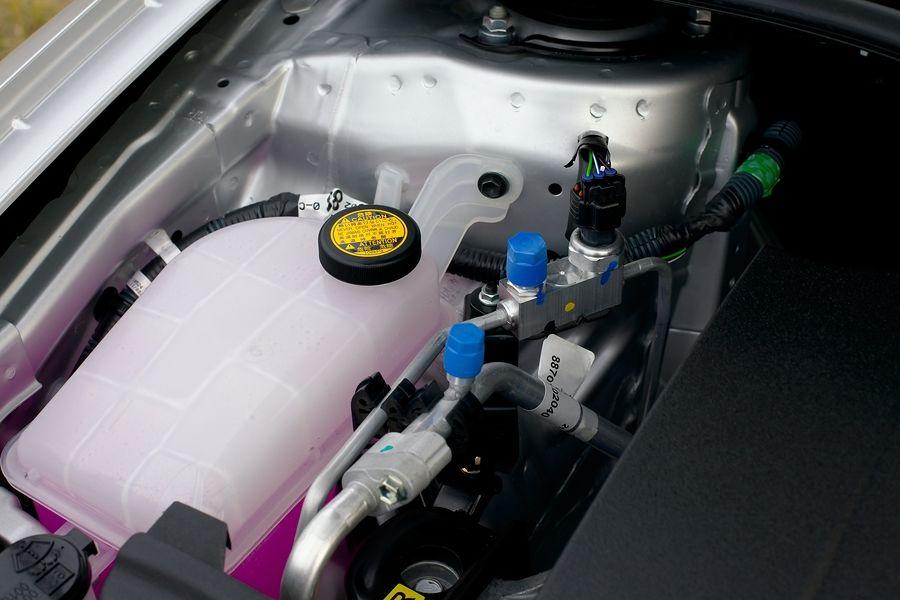 Coolant coolant in radiator