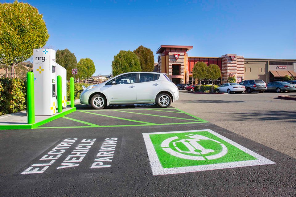 Public Electric Car Charging Points how long to charge a tesla