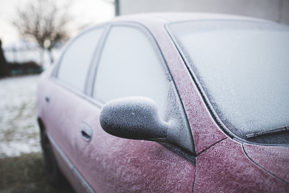 How to open a frozen car door? Here is what you need to know Everything you need to know about how to open a frozen car door