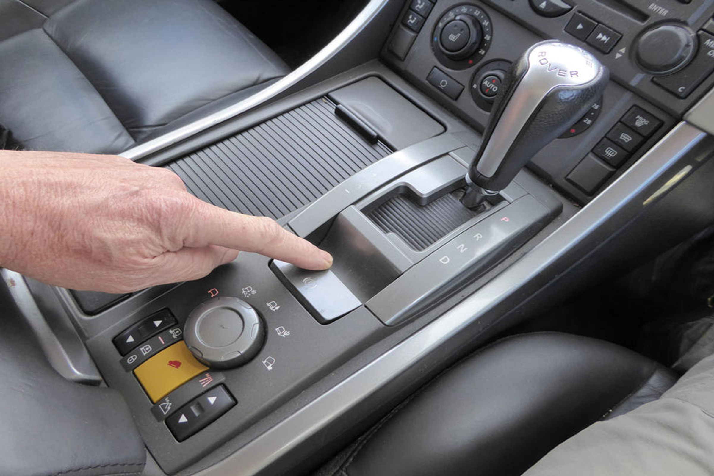 Guide to parking mode in the car Car in parking mode