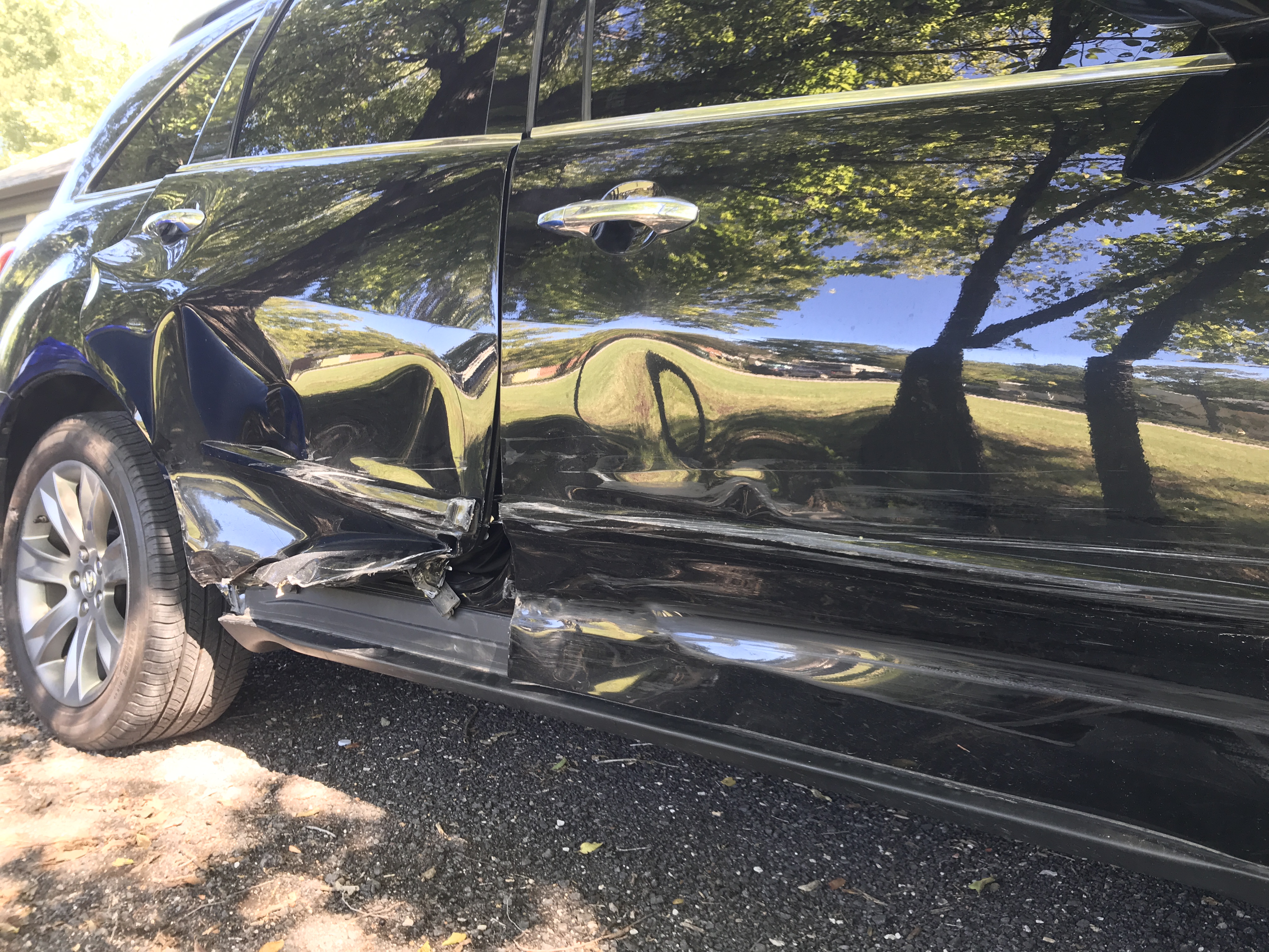 How to tell if a used car has been in an accident How to tell if a used car has been in an accident- the right way