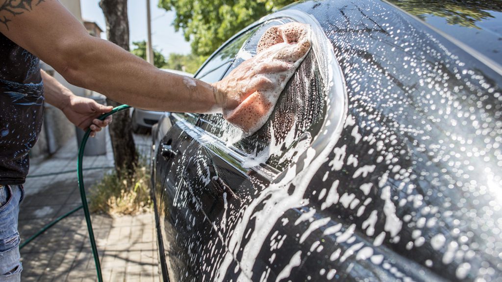 how to wax a car- the guide that follows how to wax a car- know here
