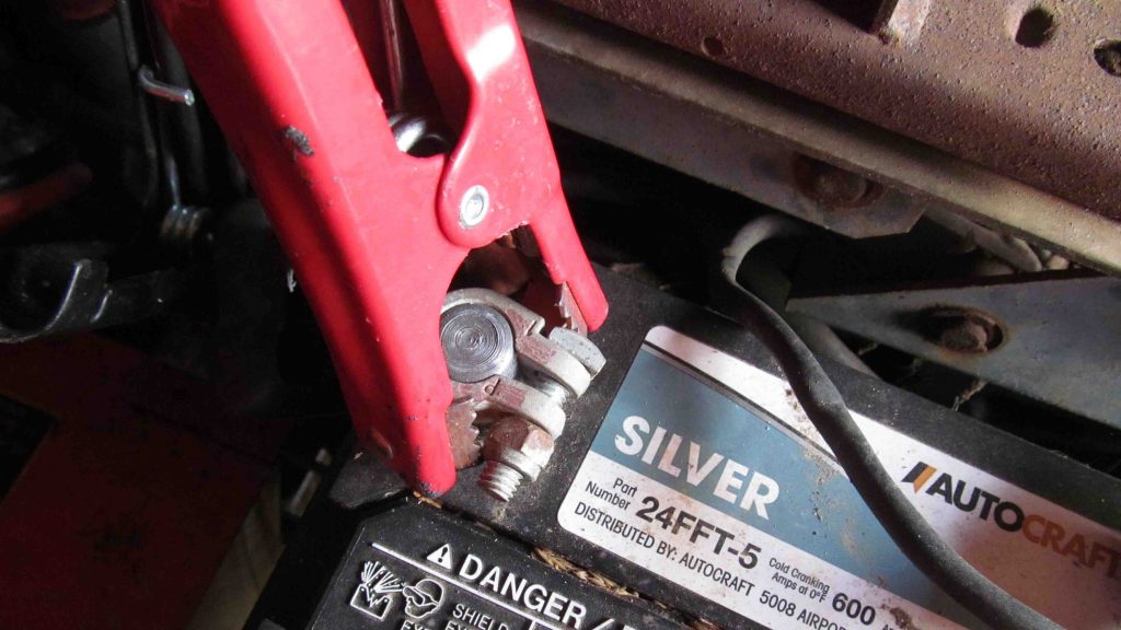 Weak connection between the car battery and the cable makes it malfunctioning Corrosion on the terminals makes the warning light to blink