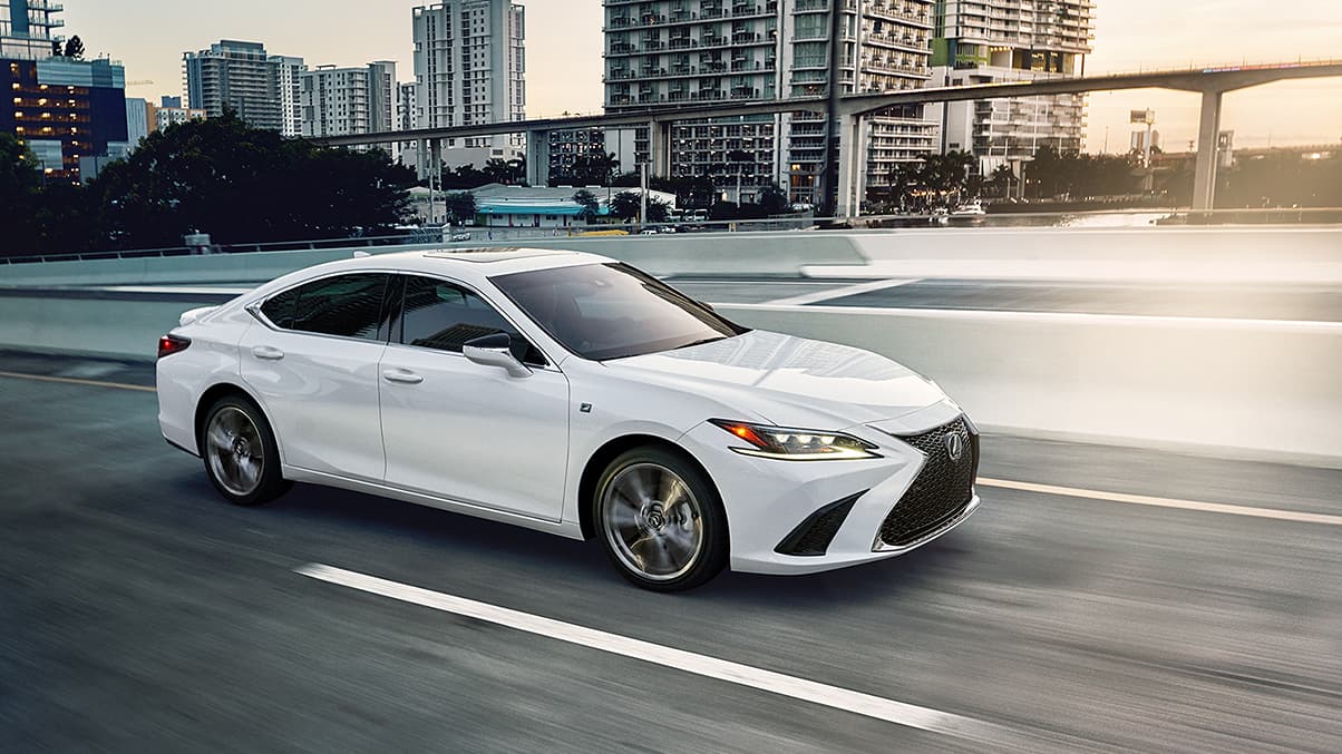 The car has been noticed for fewer transmission, engine, fuel systems, and other components issues This is because of the high-reliability factor that this premium car serves you with