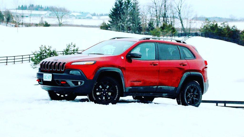 Cherokee’s 4WD system is perfect for rugged and slippery terrains Cherokee Trailhawk