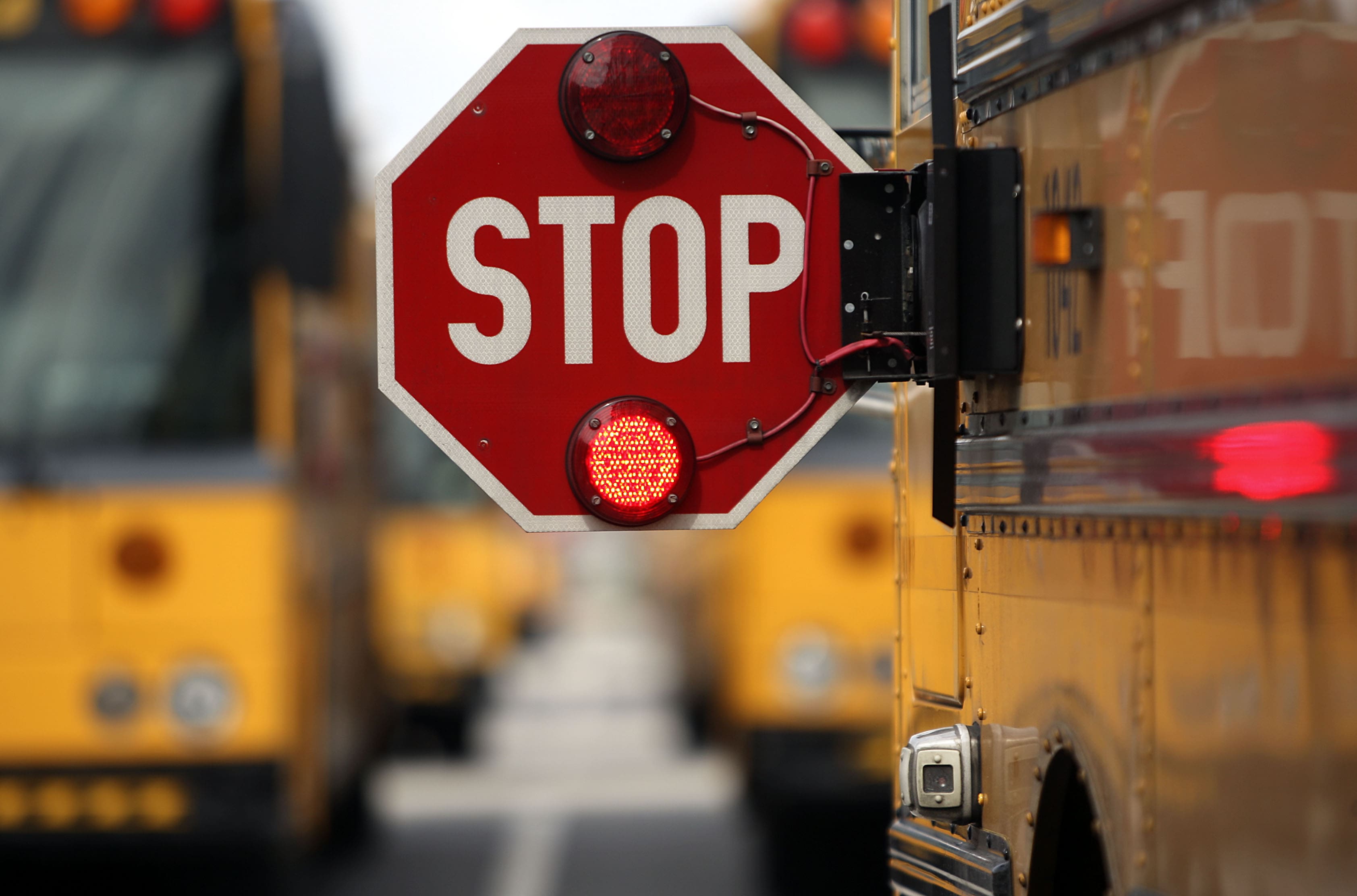 Why Don’t School Buses Have Seat Belts? - CAR FROM JAPAN