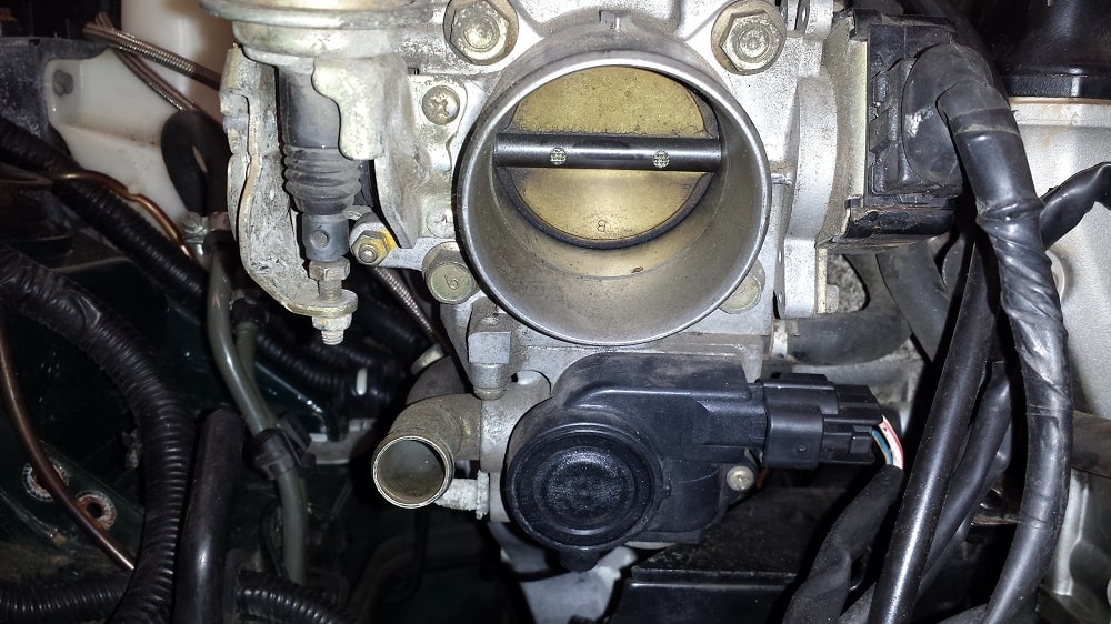 how engine vacuum works throttle