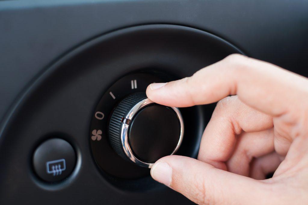 Hand Turning Dial Button in the Car How to unclog air vents in car