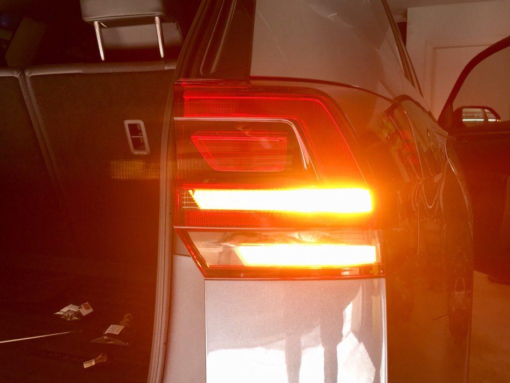 Car Lights Change tail light bulb