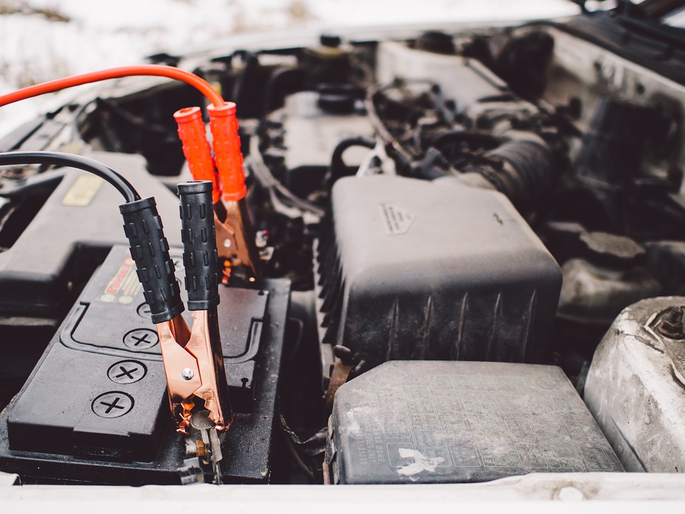 Car Battery Lead-acid battery vs. lithium