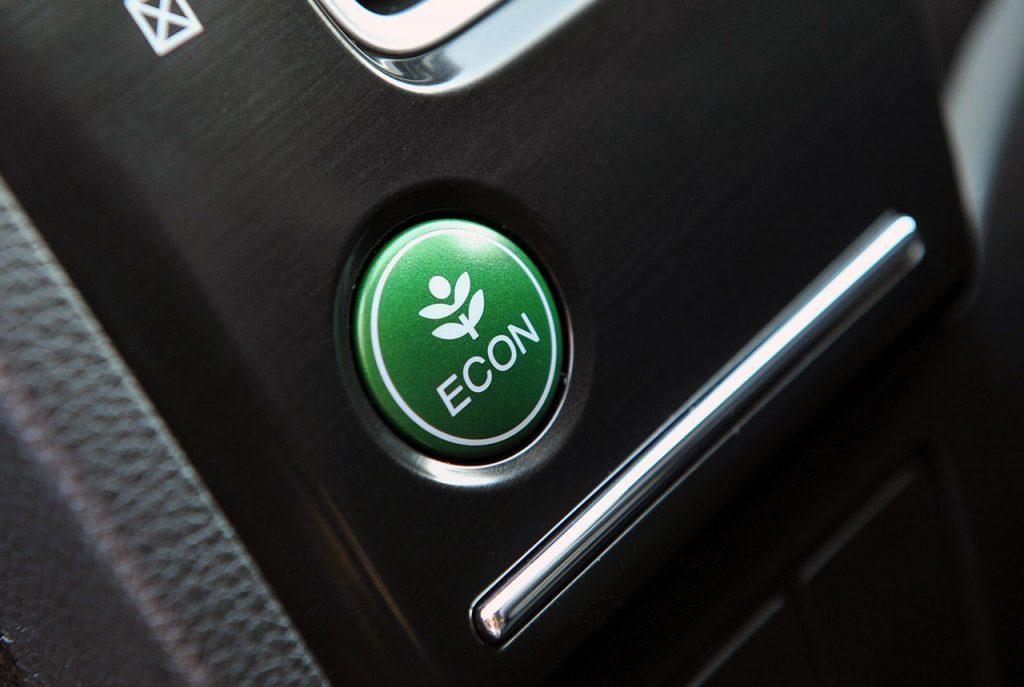 what-does-the-honda-econ-button-do-when-and-why-to-use-it