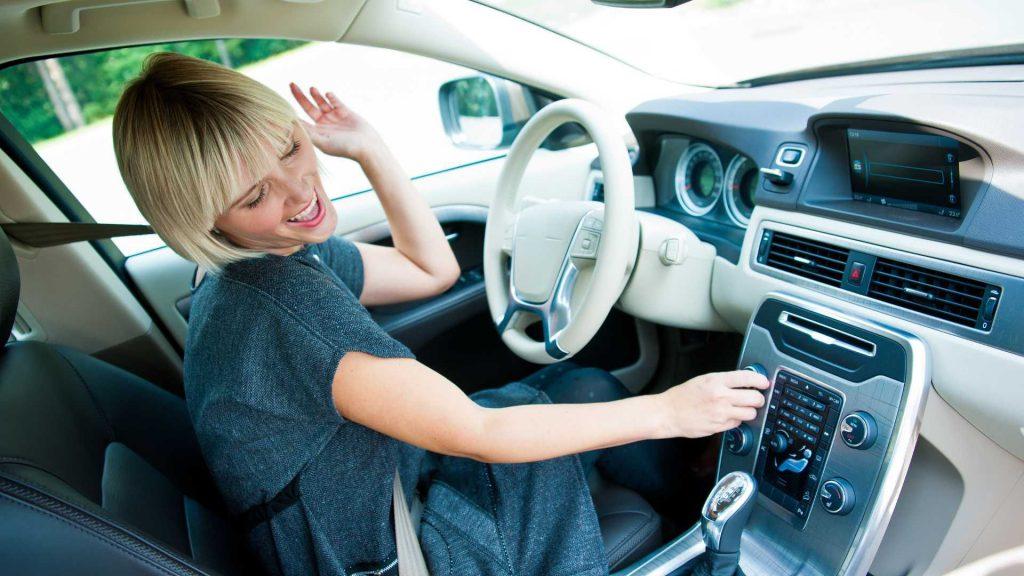 Enjoy Music Inside Vehicle Dangerous driving songs