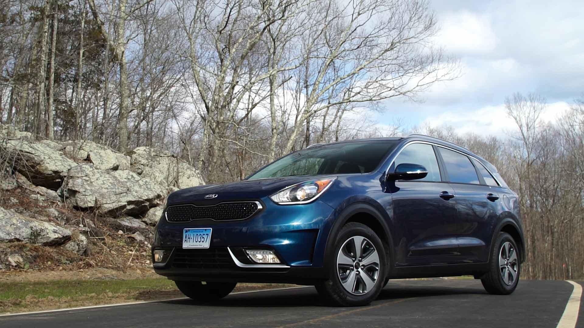 fuel efficient cars Kia Niro 2017