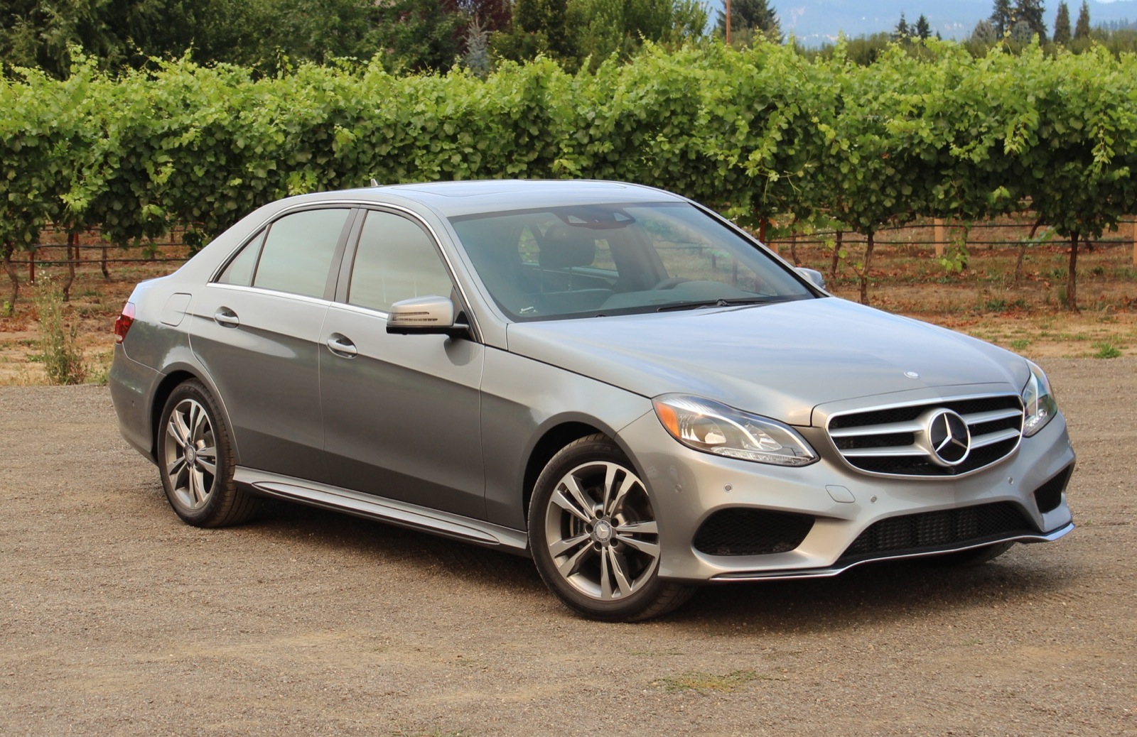 2014 Mercedes-Benz E250 BlueTac cars with longest range
