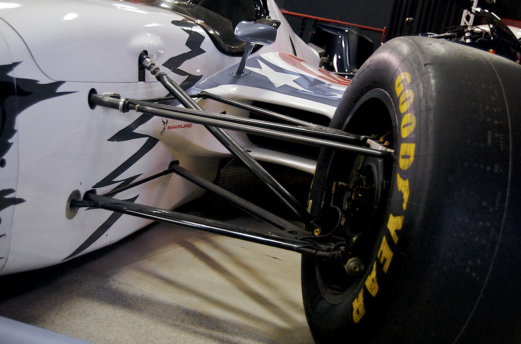 race car Wishbone suspension