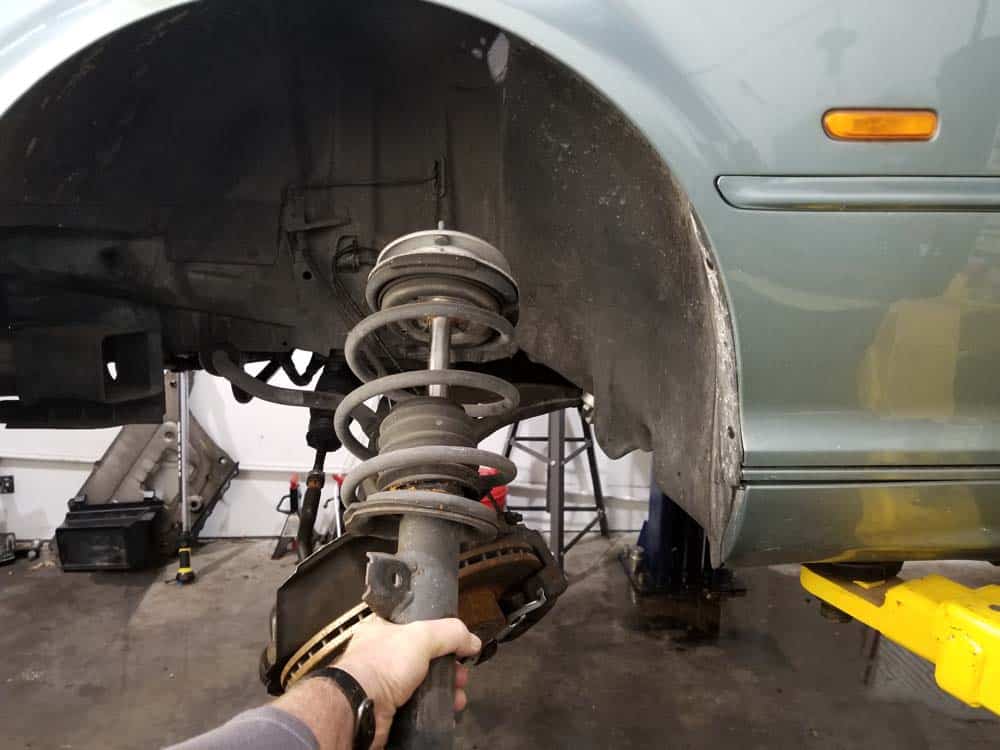 what are struts on a car
