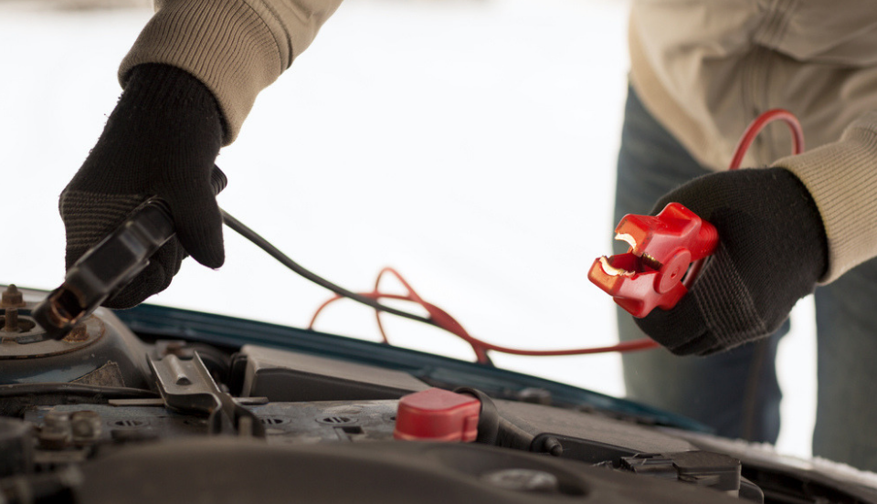 the do's when jumpstarting a car