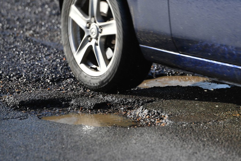 8 Car Parts Potholes Can Damage - CAR FROM JAPAN