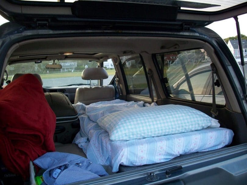 how to sleep comfortably in a car