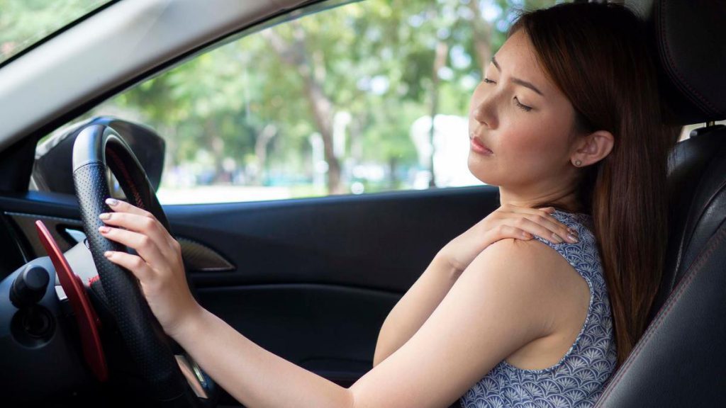 lower back pain while driving