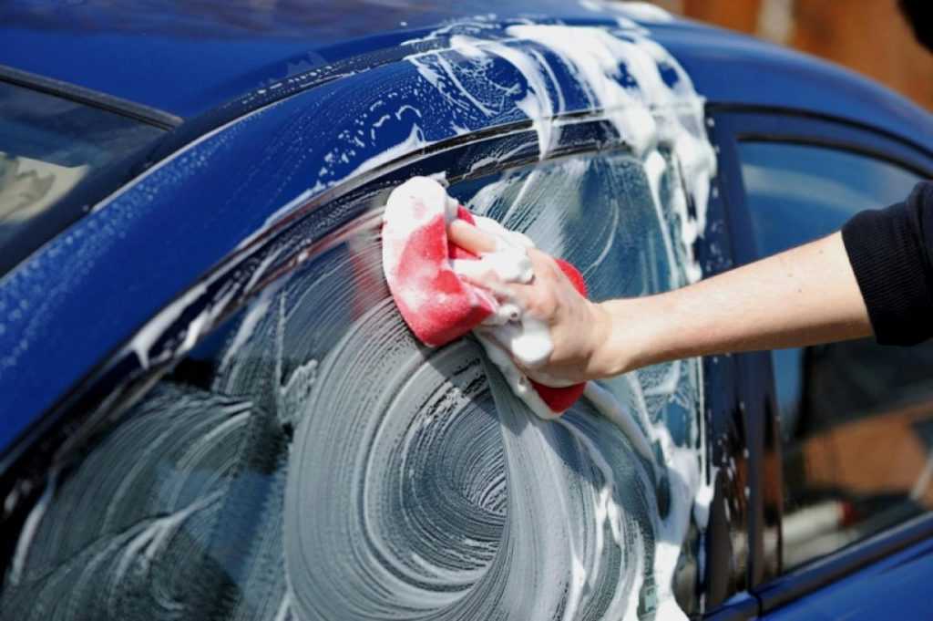 can i use shampoo to wash my car