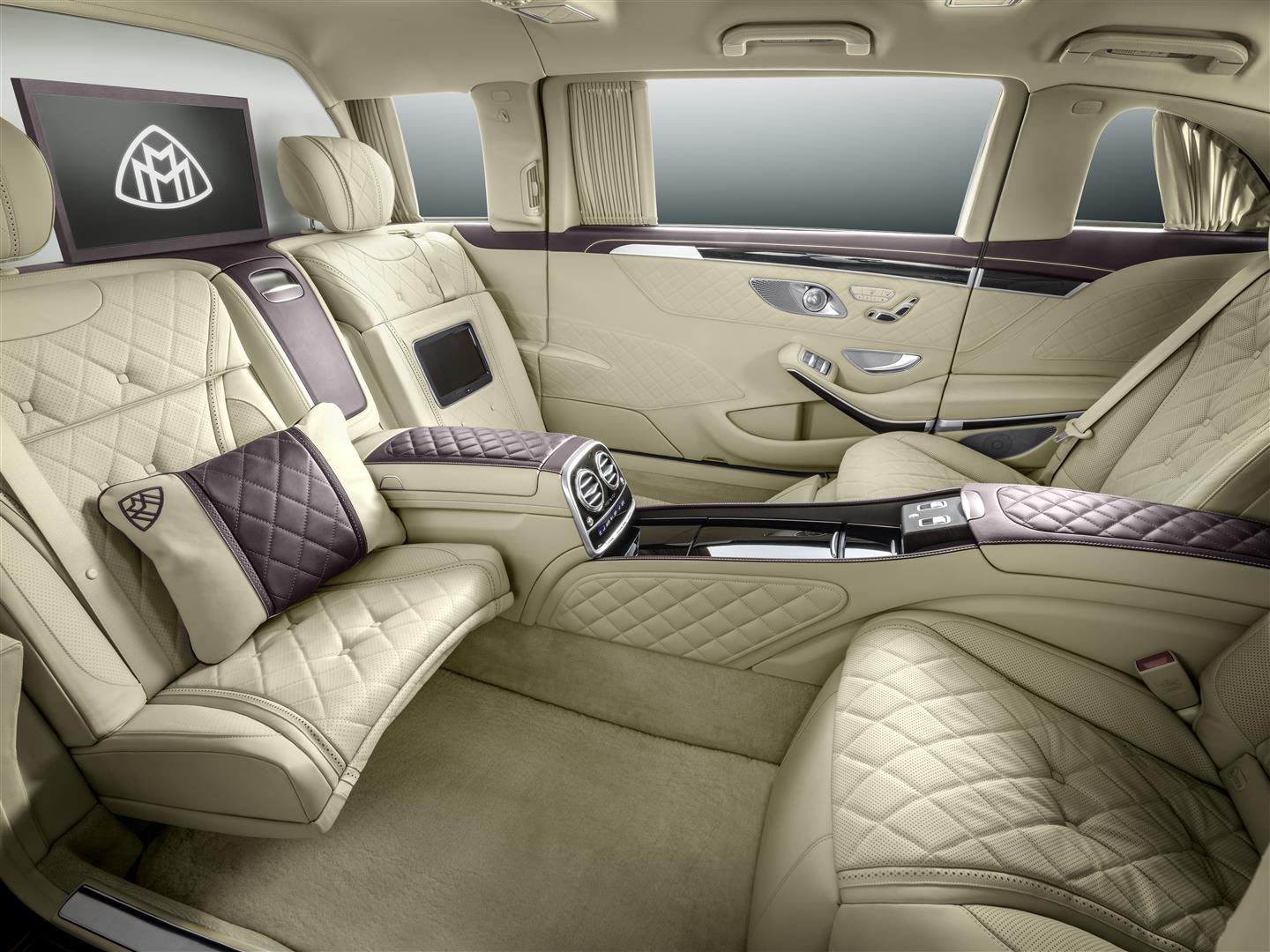 Maybach S600 Pullman Interior