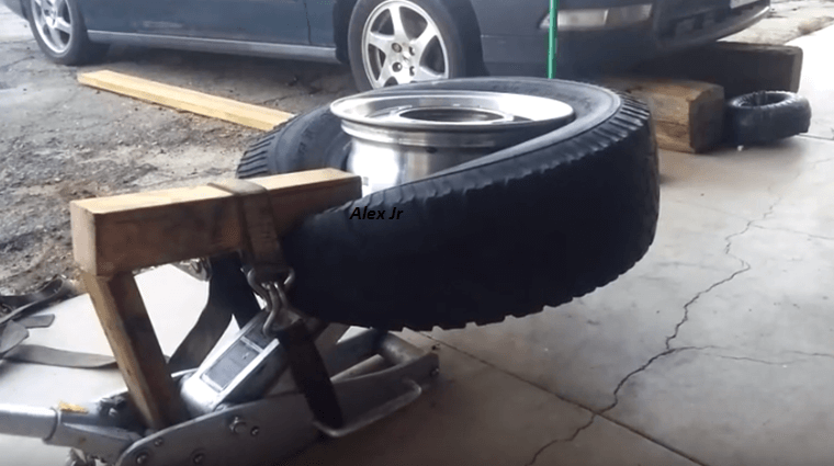 The Easy and Safe Way to Break A Tire Bead - CAR FROM JAPAN