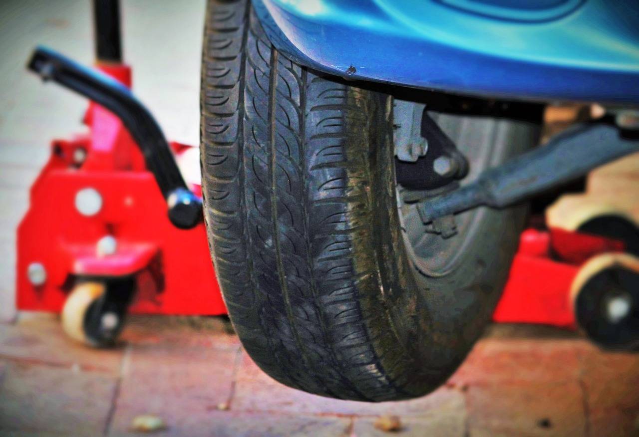 Check the elevation before picking up a model. What size jack do I need for my car