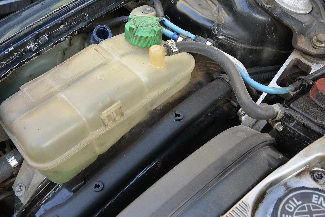 difference between pink and green coolant