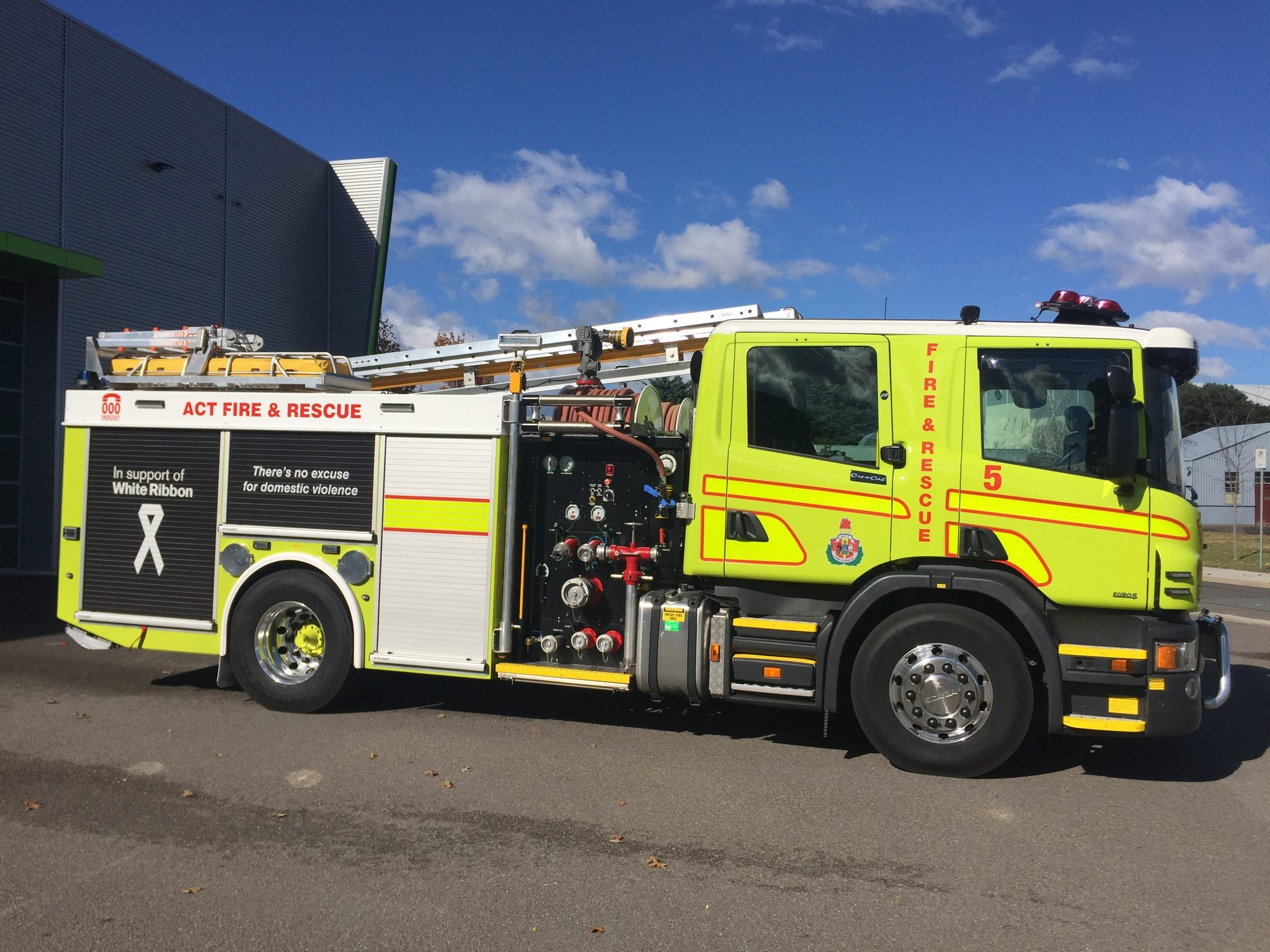 yellow-firetruck-fire-truck-engine-emergency-vehicle-firefighter